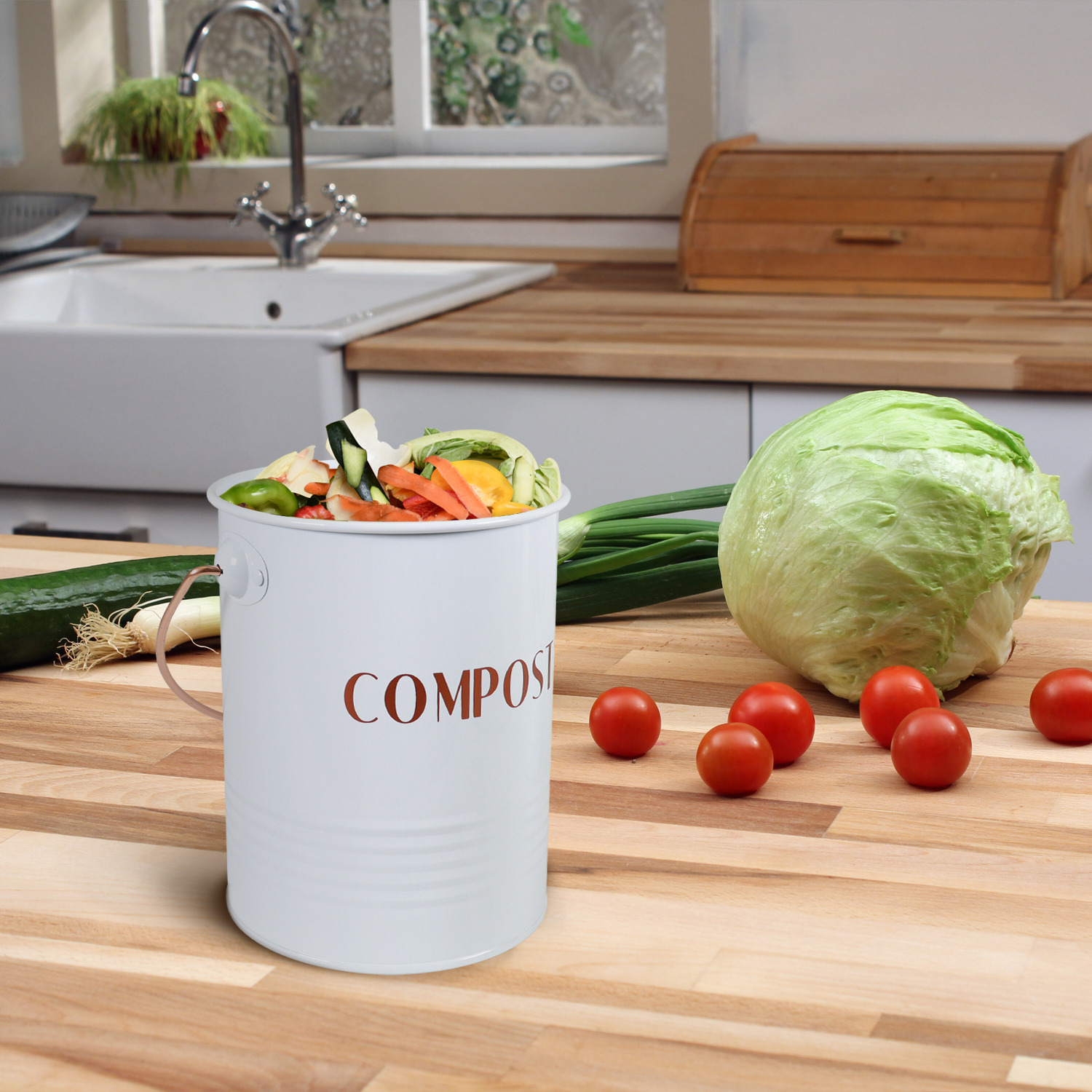 Modern Compost bin  for kitchen scraps 